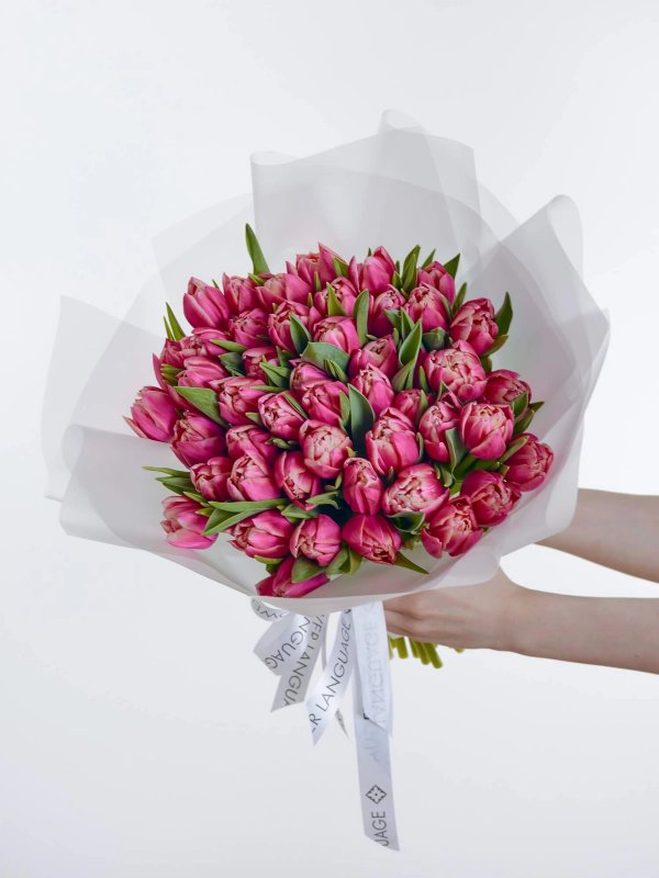 букет из 51 тюльпана Coral