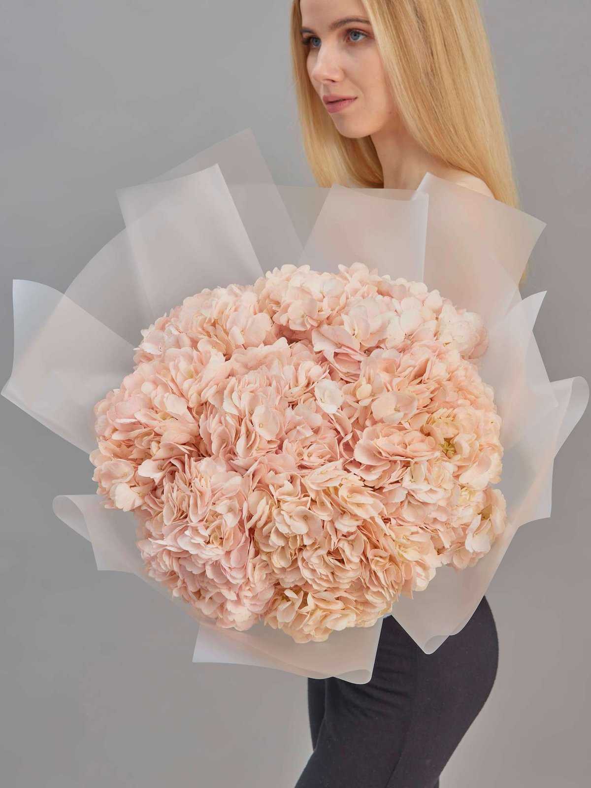 букет из гортензий Peach