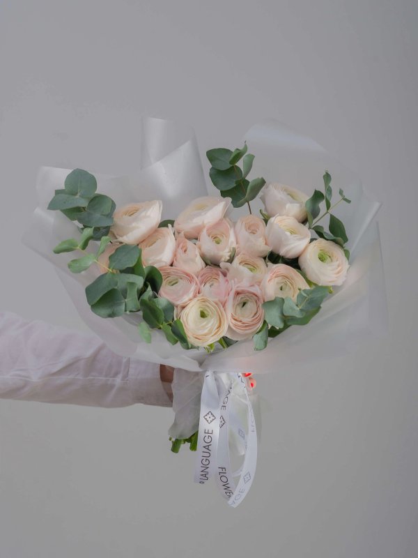 букет из 15 ранункулюсов LP — вид 2