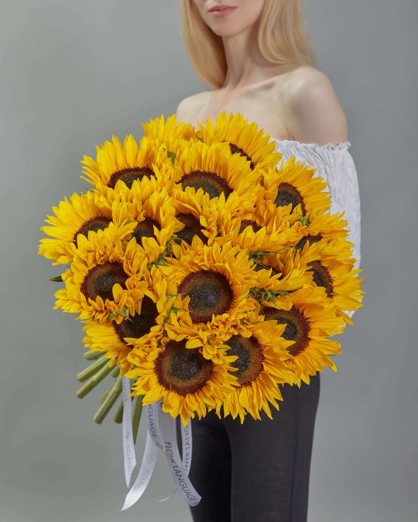 букет из подсолнухов