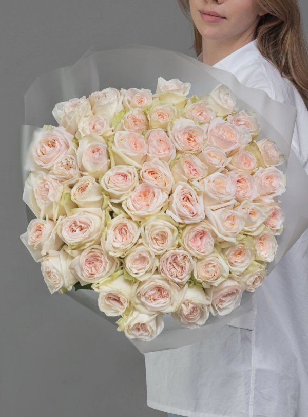 букет из 51 пионовидной розы White O'Hara