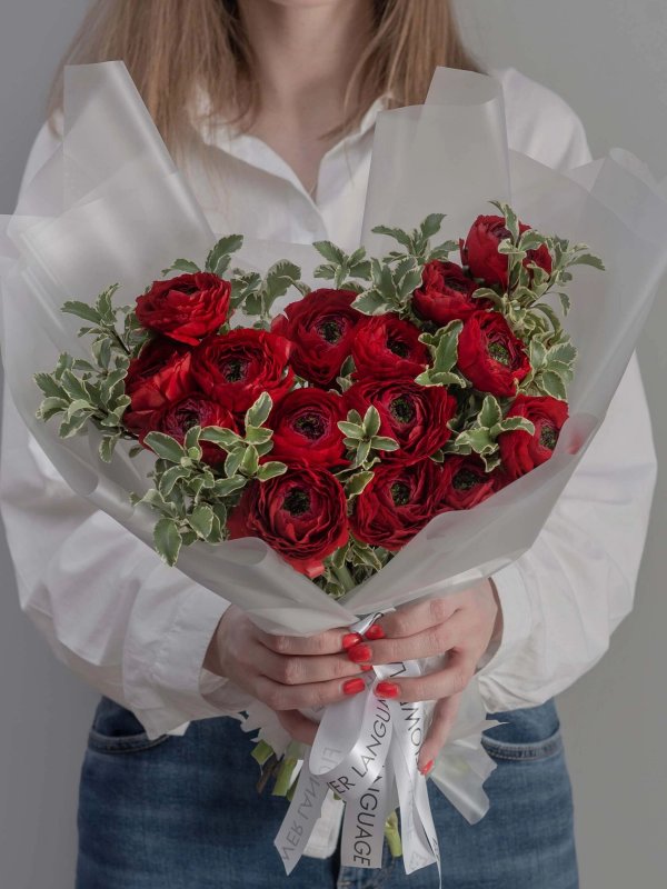 букет из 15 ранункулюсов Tango