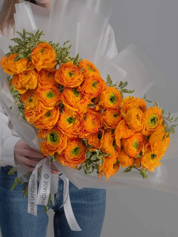 букет из 31 ранункулюса Yellow