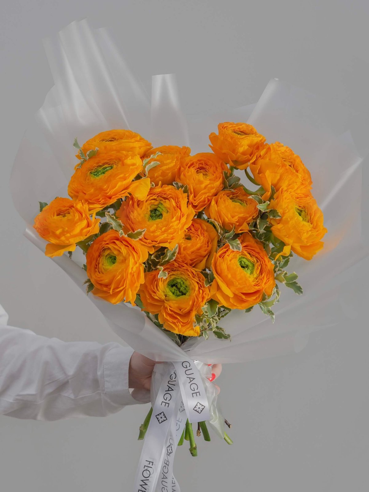 букет из 15 ранункулюсов Yellow