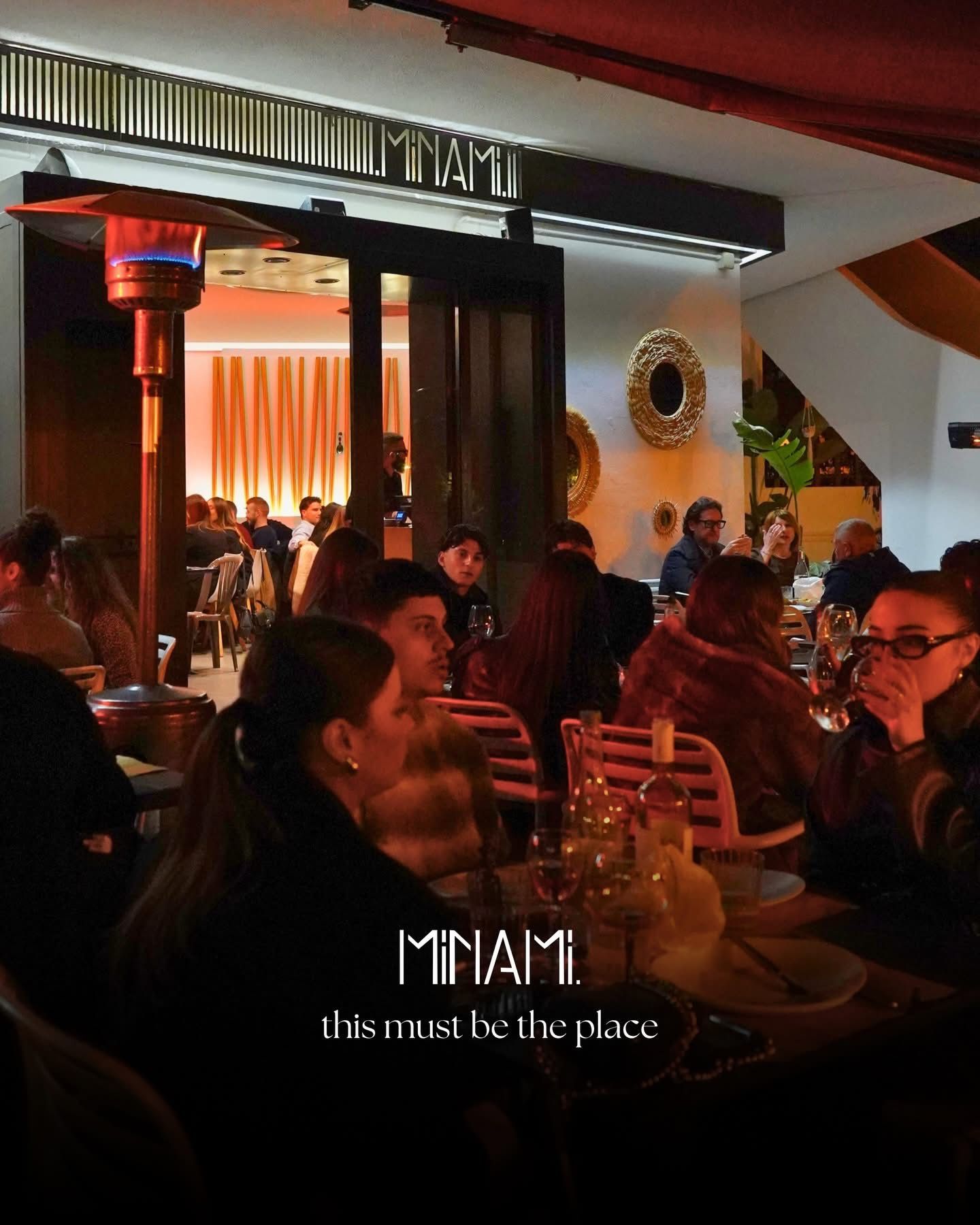 Dinner Show | Minami Restaurant & Lounge