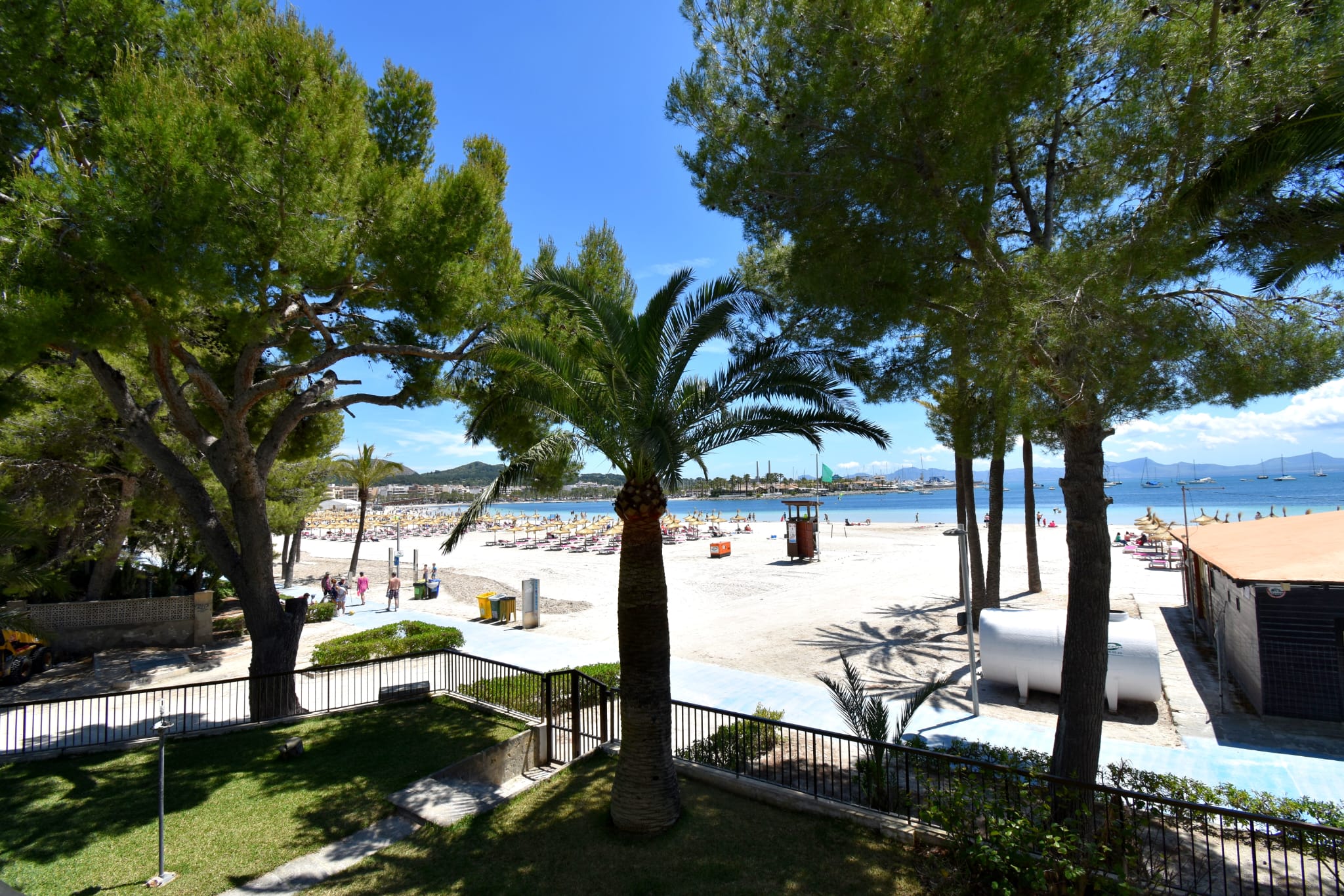 Frontline Apartment in Port d’Alcúdia