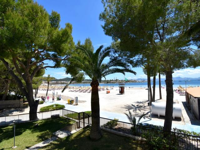 Frontline Apartment in Port d’Alcúdia