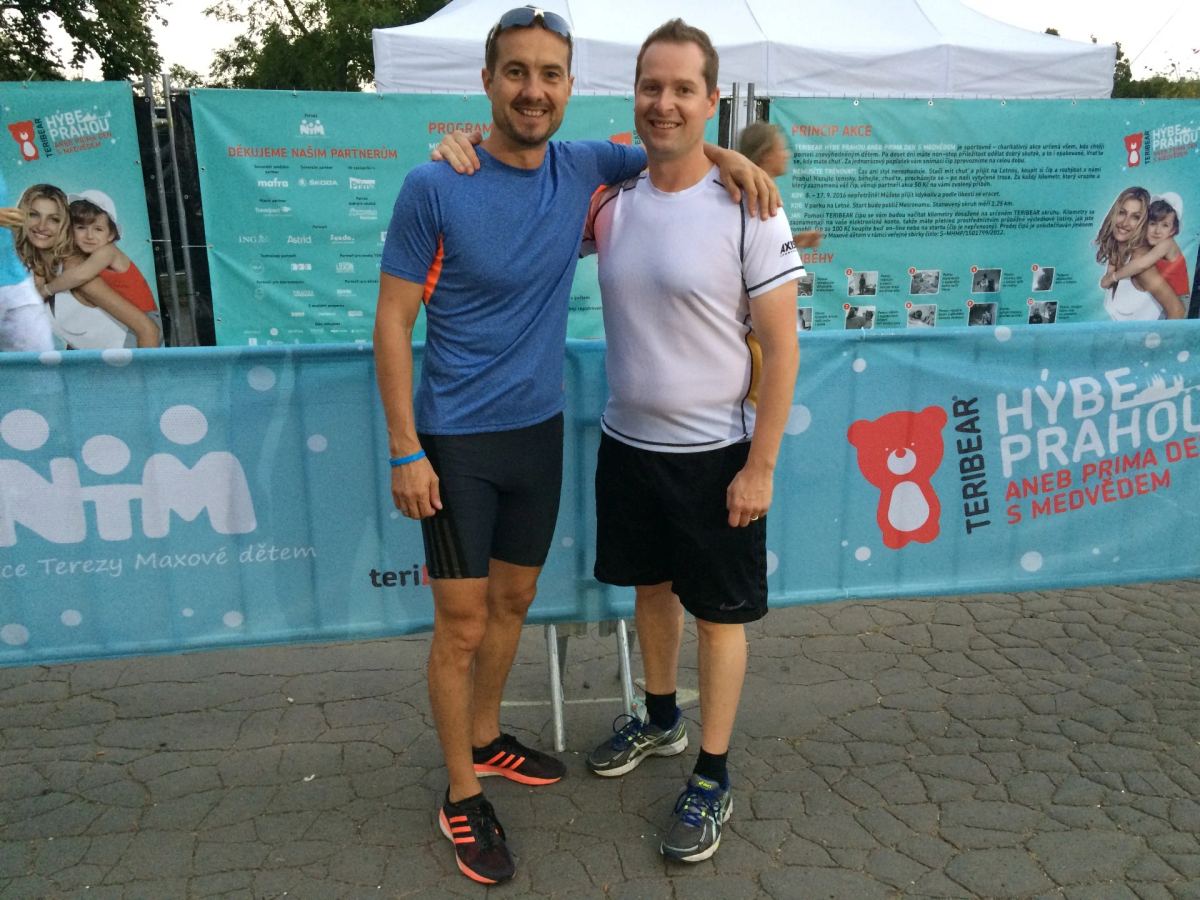 Dalibor Smažinka with an athlete after a shared race