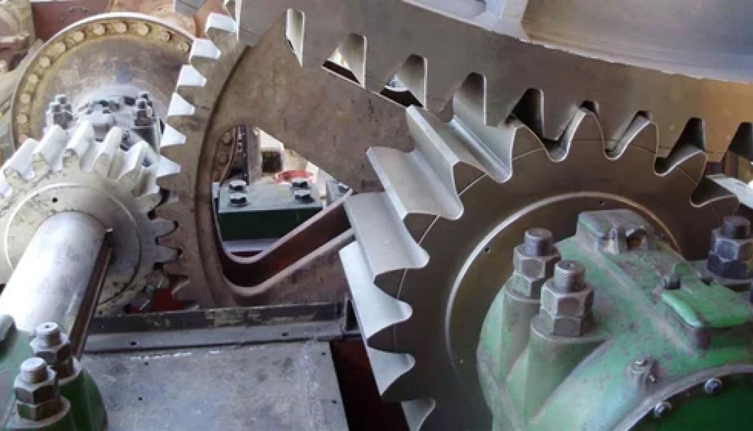 Girth Pinion