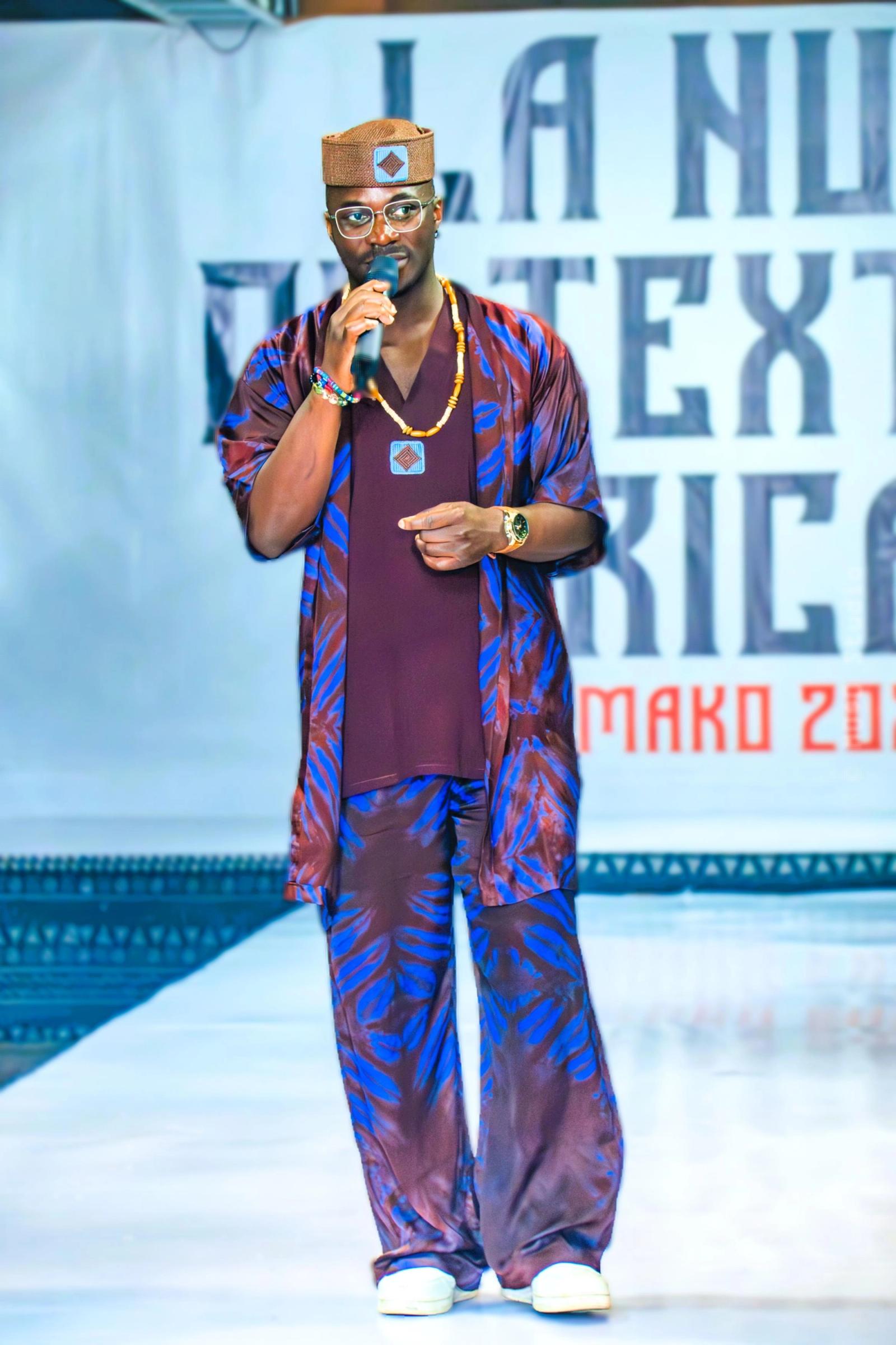Deo-Gratias Kpodo sur scène à la Nuit du Textile Africain, Bamako 2025.