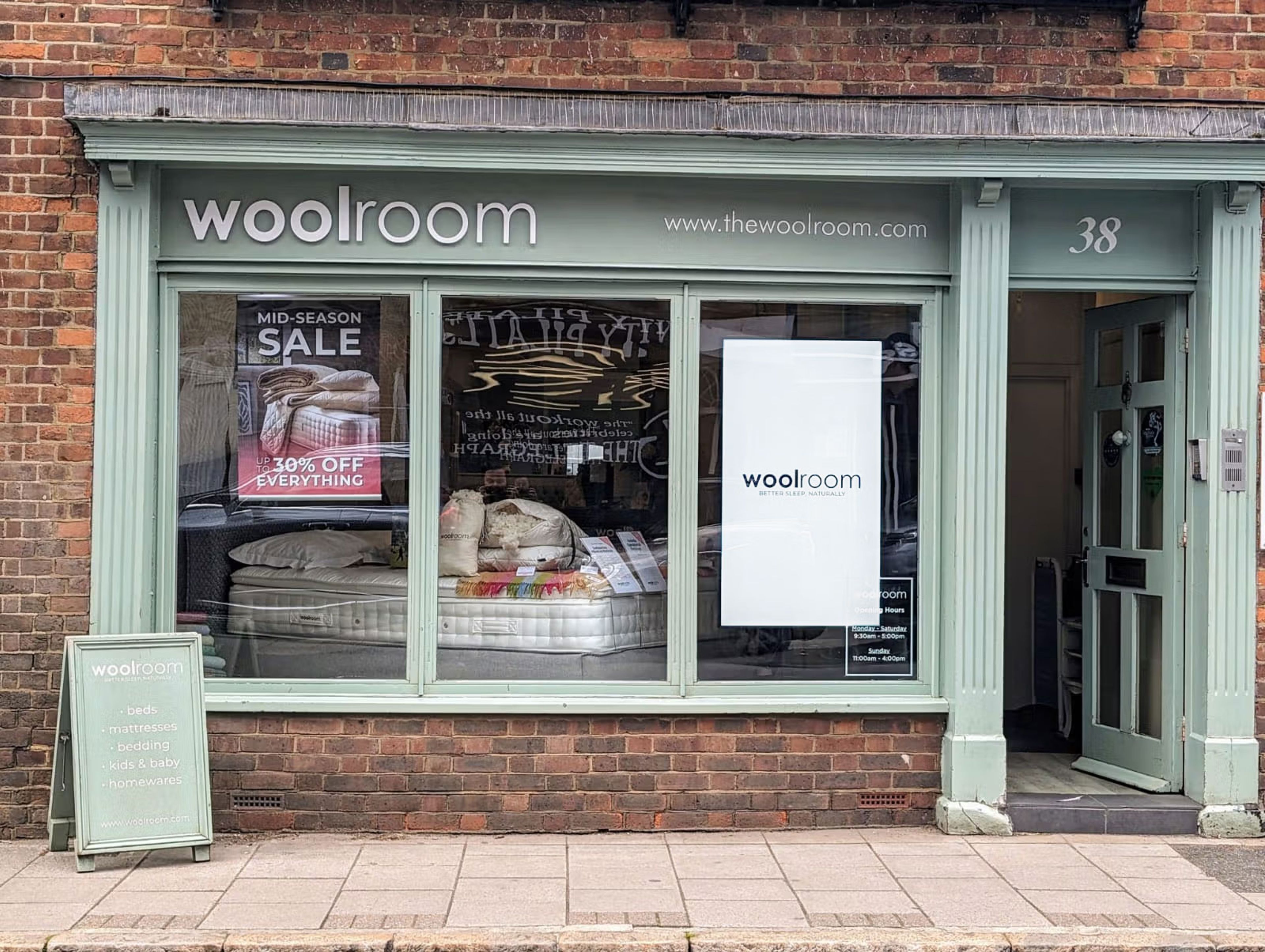 Shopfront High Bright Screen