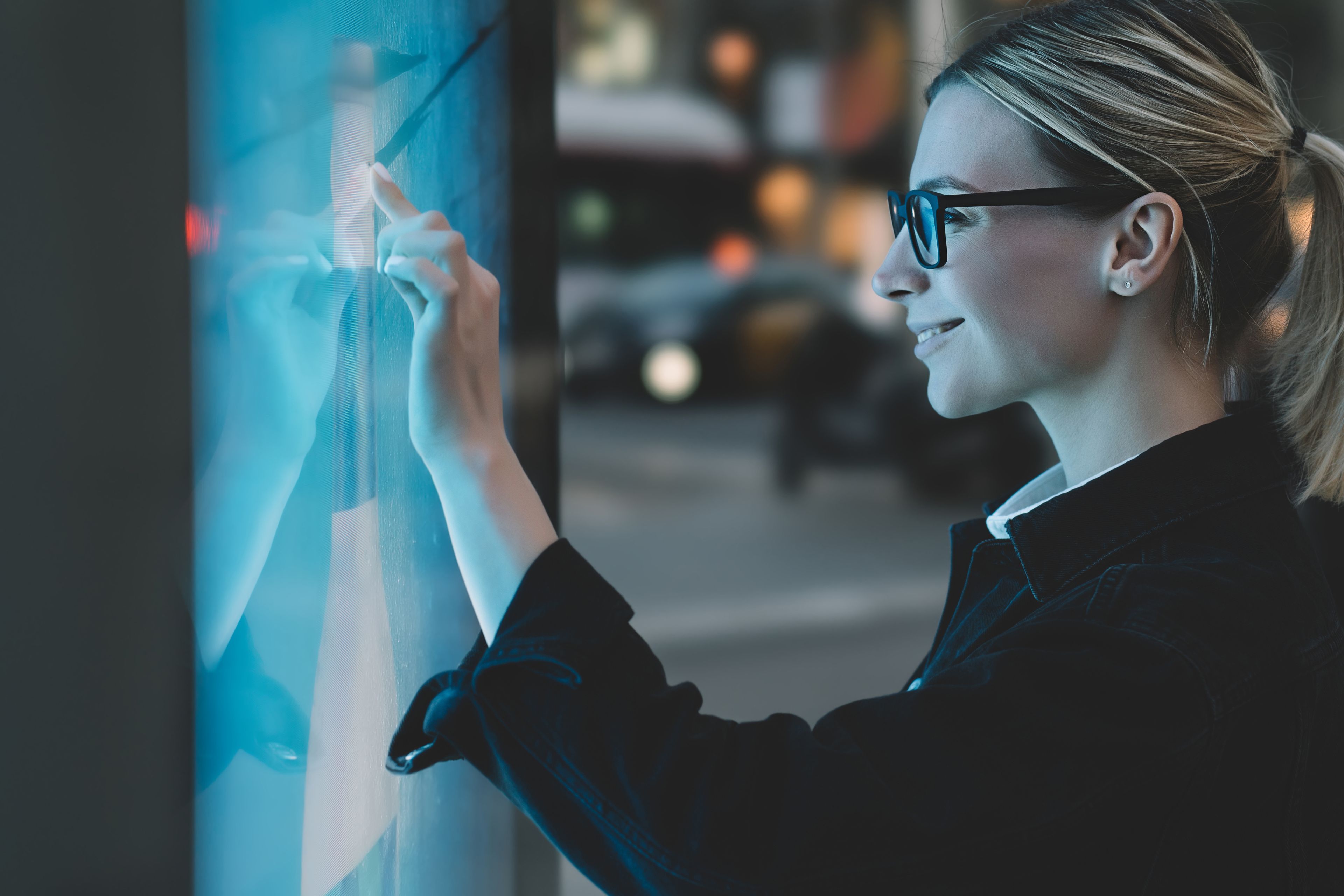 How to Get the Most Out of Your Interactive Touch Screen