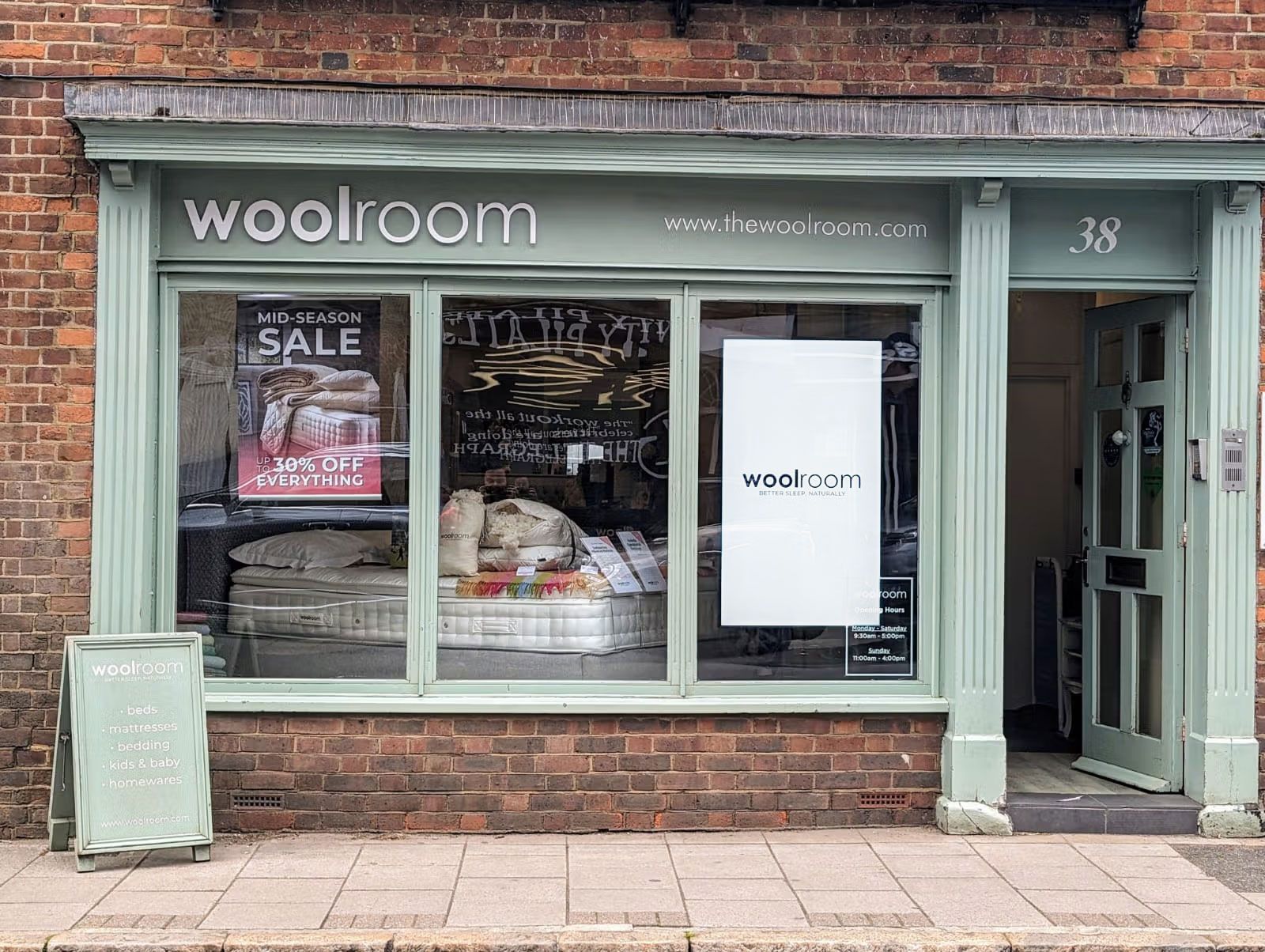 Shopfront High Bright Screen