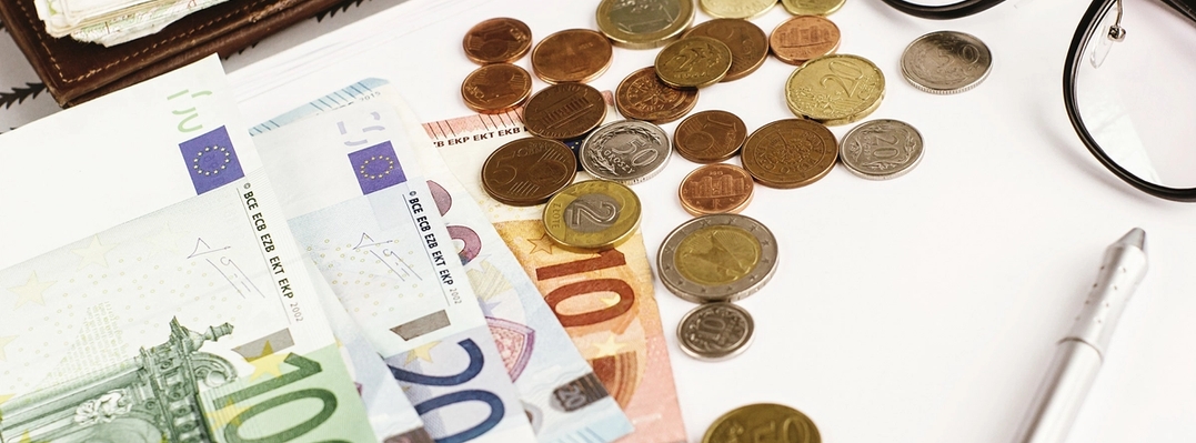 Study Abroad on a Budget: Your Ultimate Financial Guide to Make Studying Abroad Affordable.