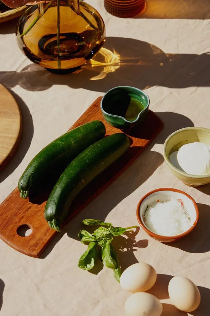 Rus tilidagi manoli porno film Jinsiy aloqa akasi va opa-singil tasodifiy juftlik