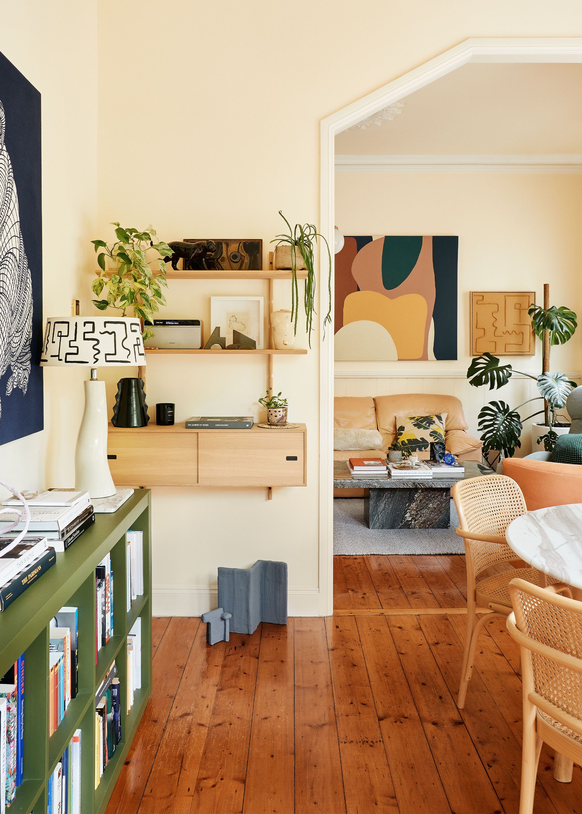 How Designer Sarah Shinners Turned a 'Beige' Rental Into a Maximalist ...