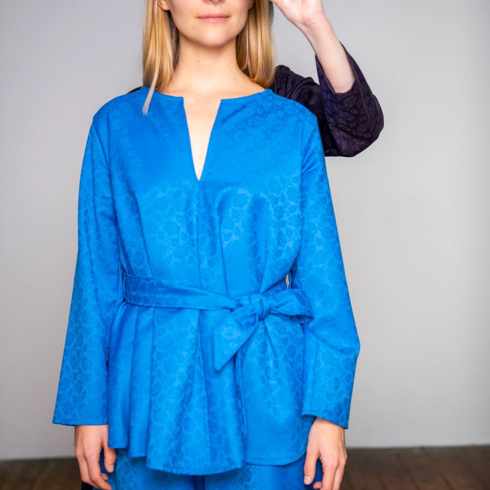 Katarina Skår Lisa with a blue dress