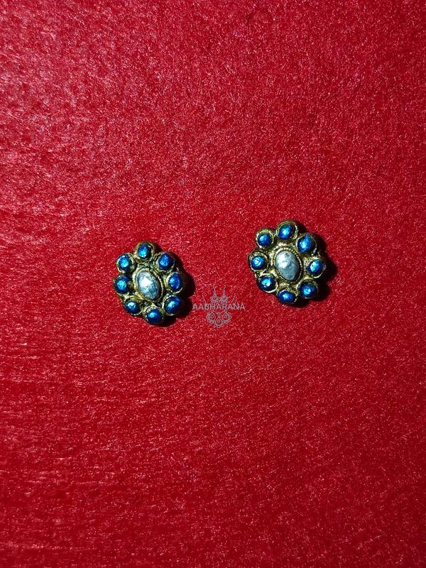 Neelambari Stone Handcrafted Studs