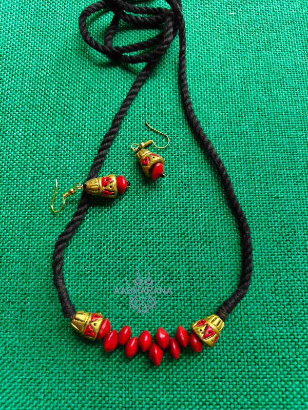 Traditional Red Manjadi Seed & terracotta Bead Black Thread Choker Set