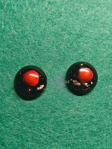 Manjadi  in Resin - Studs