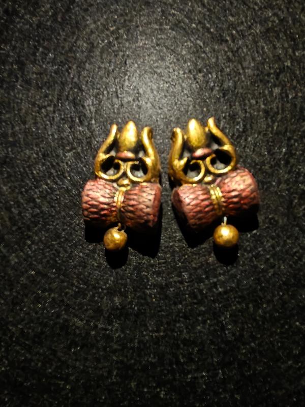 Antique Brown Gold Trishul-Dhamaroo Stud Earrings