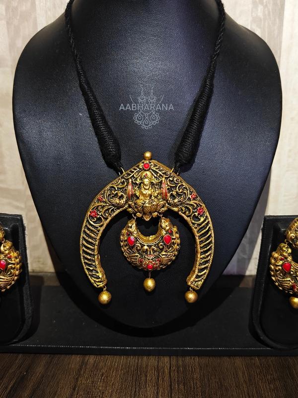Antique Gold Lakshmi Terracotta Necklace Set – Handcrafted Temple Jewelry with Red Accents