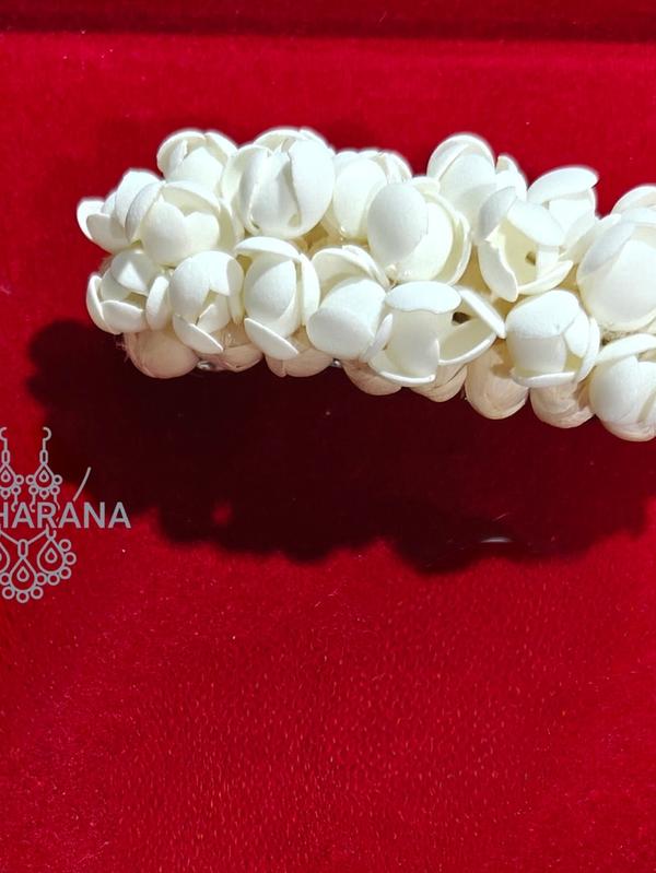 The Nitya Jasmine Clip