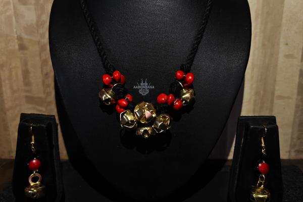 Thread Necklace