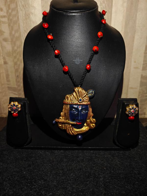 Handcrafted-Lord-Krishna-Terracotta-Pendant-Set-with-Red-Beaded-Necklace