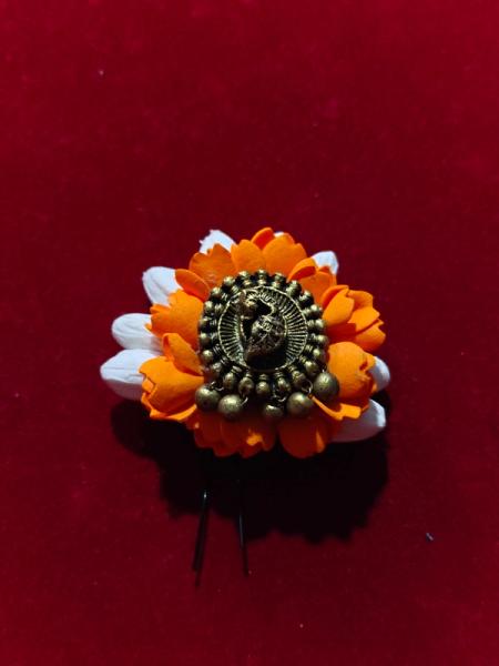 Artificial Jasmine Hair U-Pin with Terracotta Peacock motif in the center