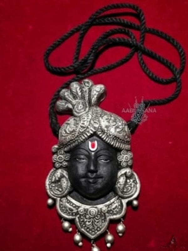 Sreenathji Face Motif (Silver)