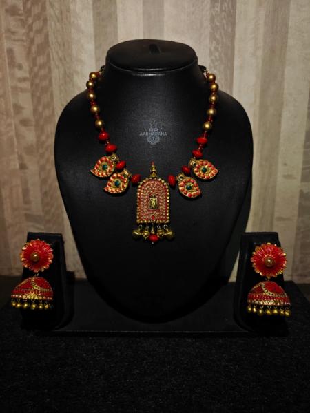Guruvayoorappan-Manjadi Jewelry Set