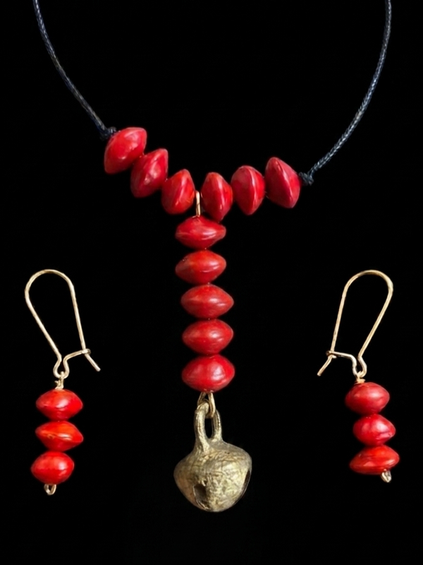 Traditional Manjadi Seed & Brass Ghungroo/Chilanka Jewelry Set