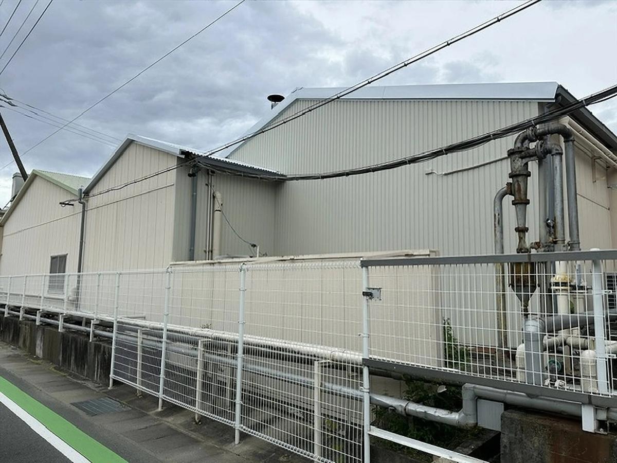 倉庫外壁改修工事完了しました！
