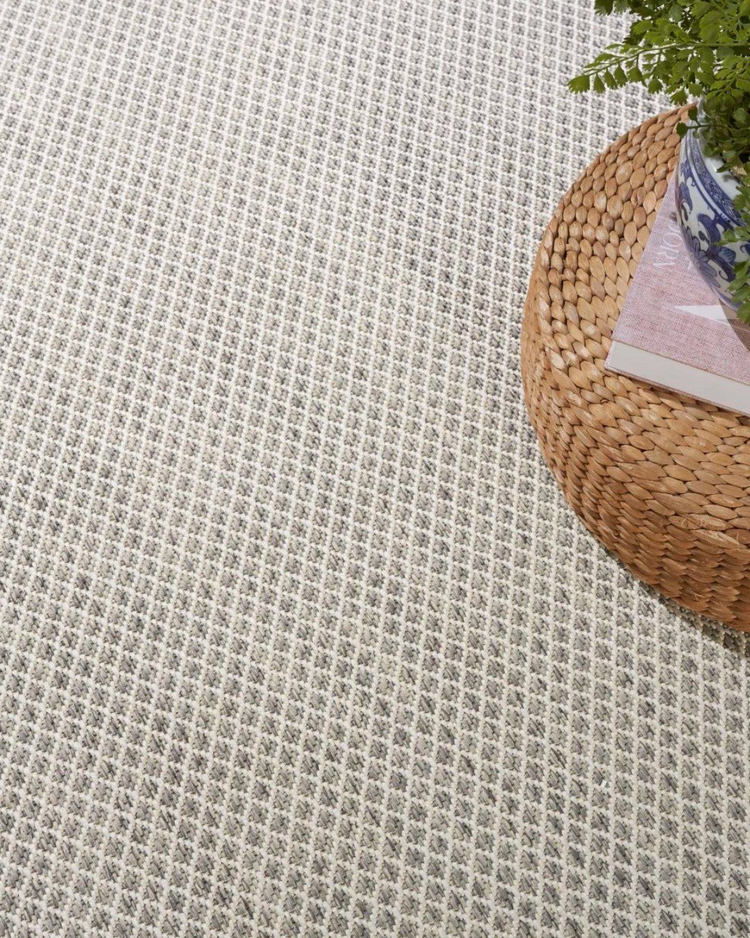Nourison Courtyard 10' x 14' Ivory/Silver Modern Indoor/Outdoor Rug