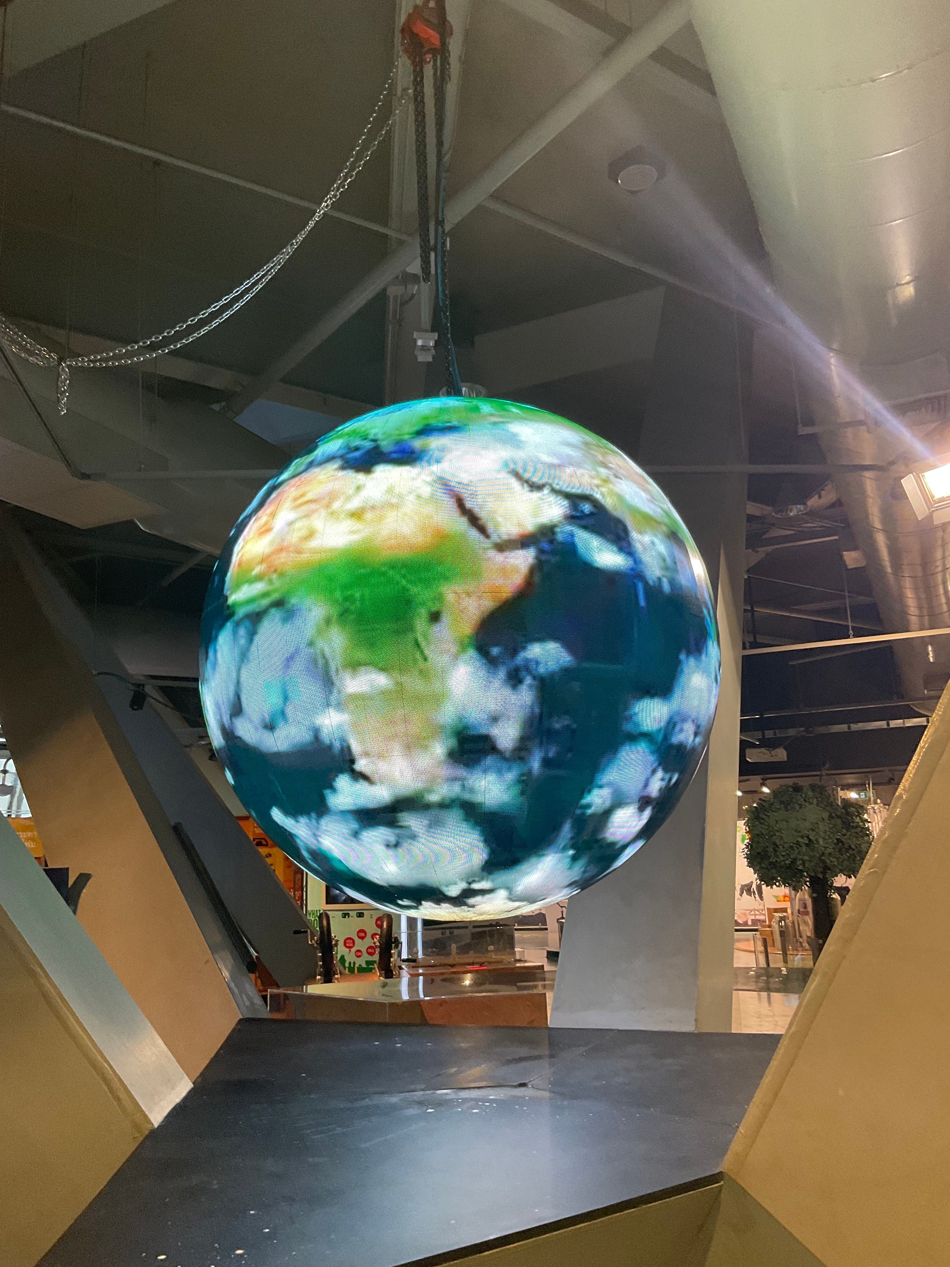 P3.0 LED SPHERE  4.0 meter