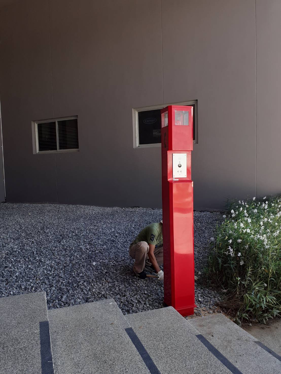 SMART POLE EMERGENCY SYSTEM