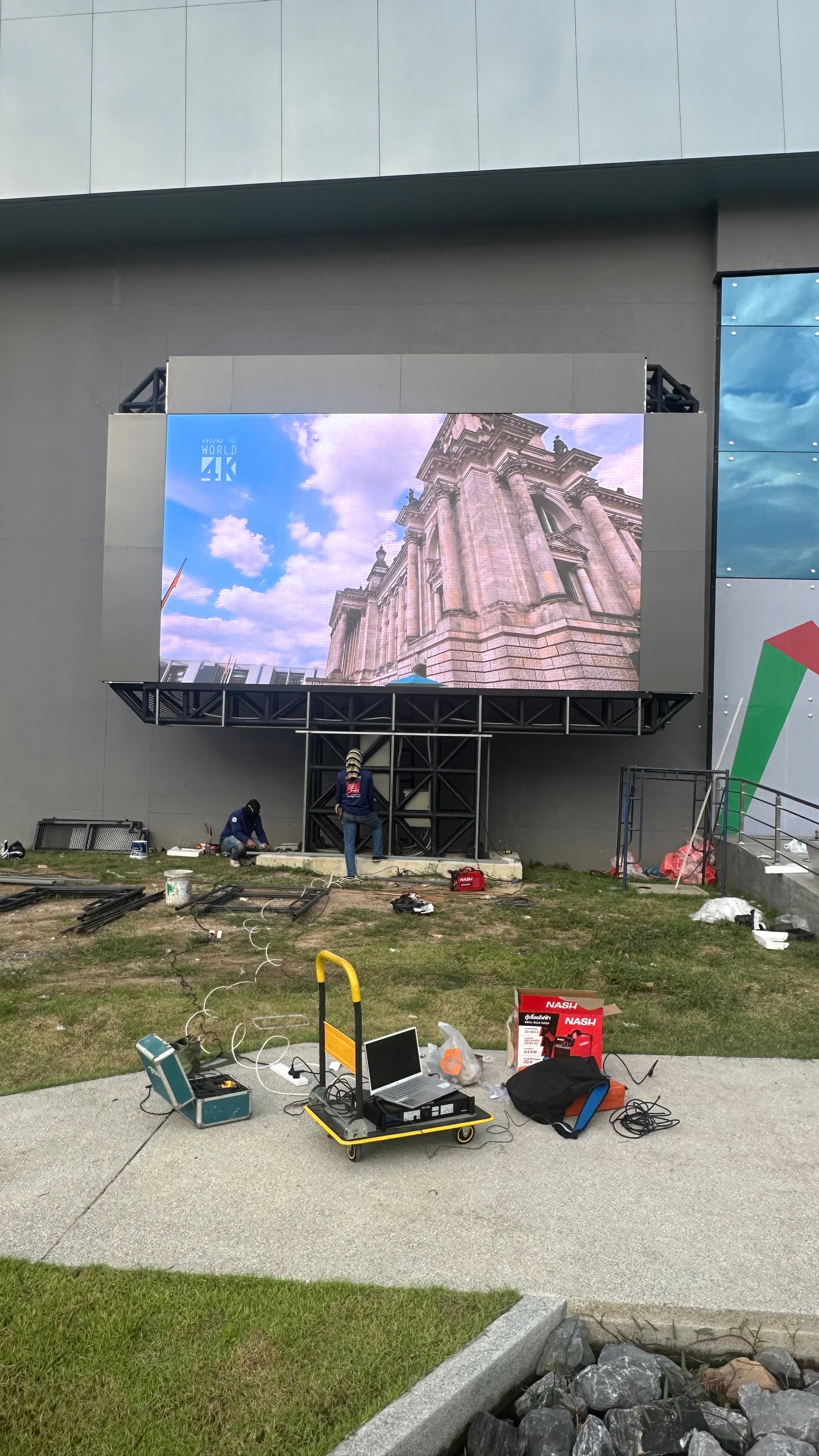 Outdoor P5 LED  DISPLAY