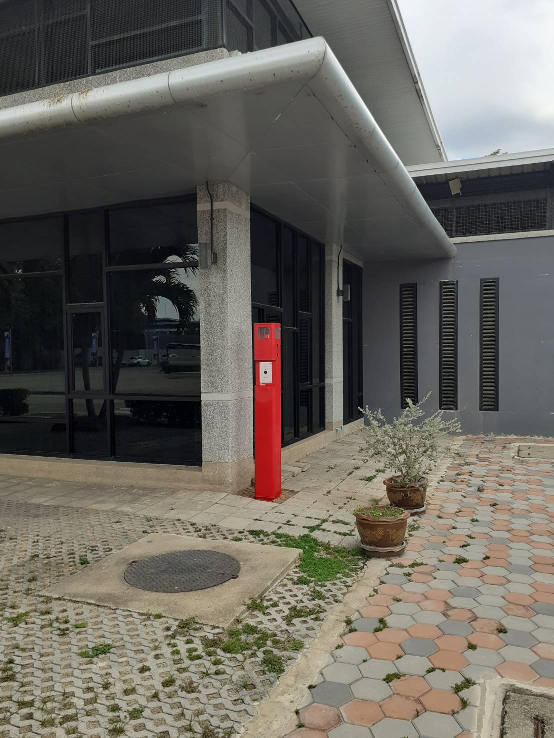 SMART POLE EMERGENCY SYSTEM