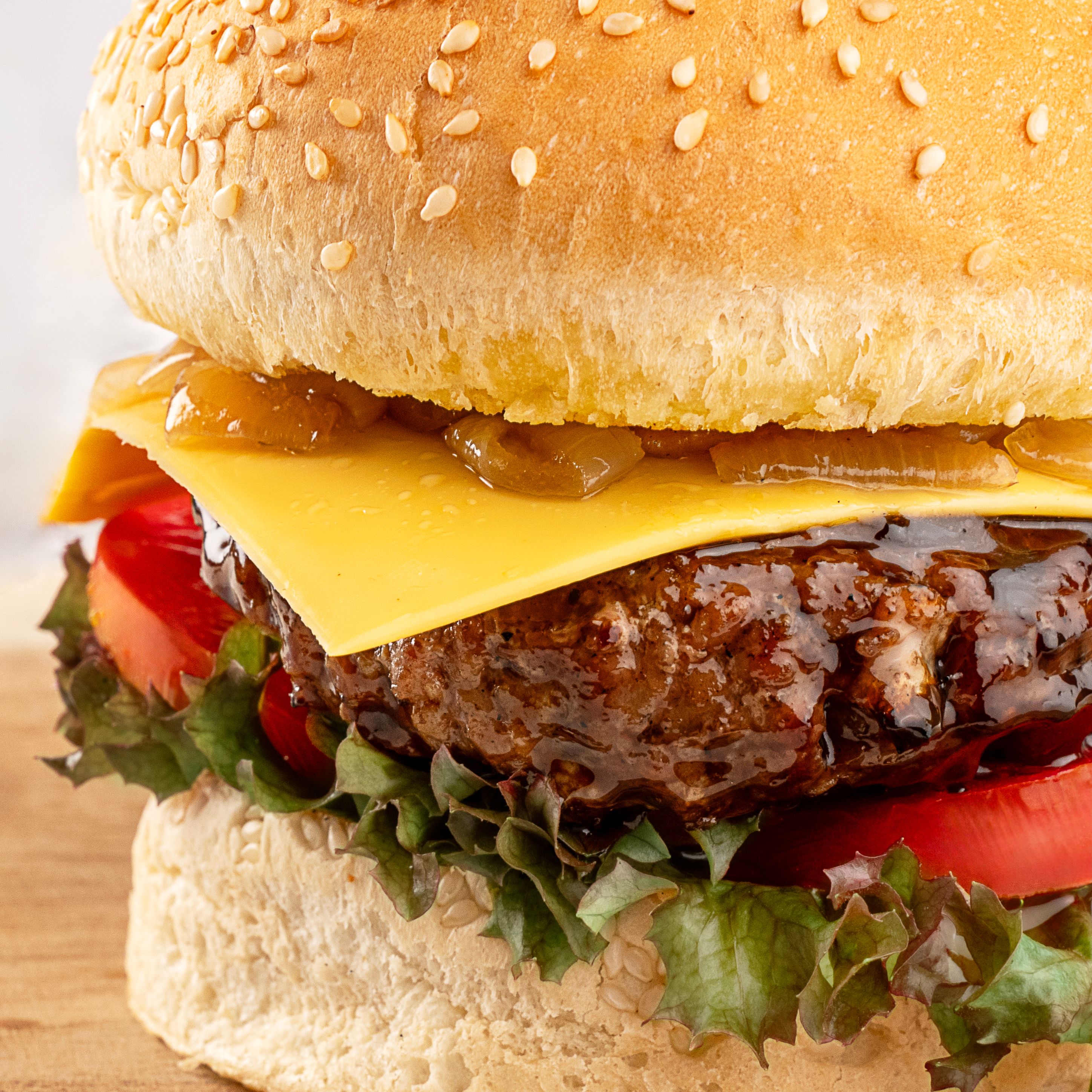 We make food & beverage brands irresistible