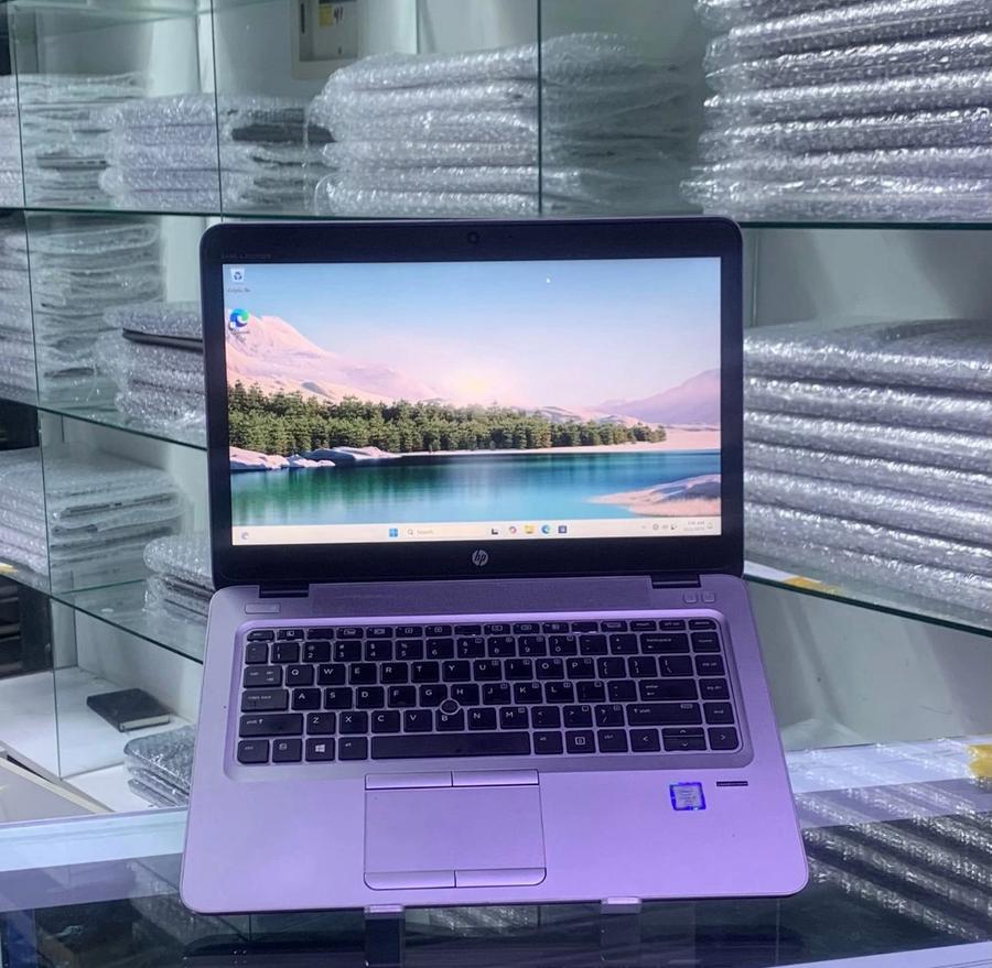 HP EliteBook 840 G3 i5 6TH Gen 8/256 ssd
