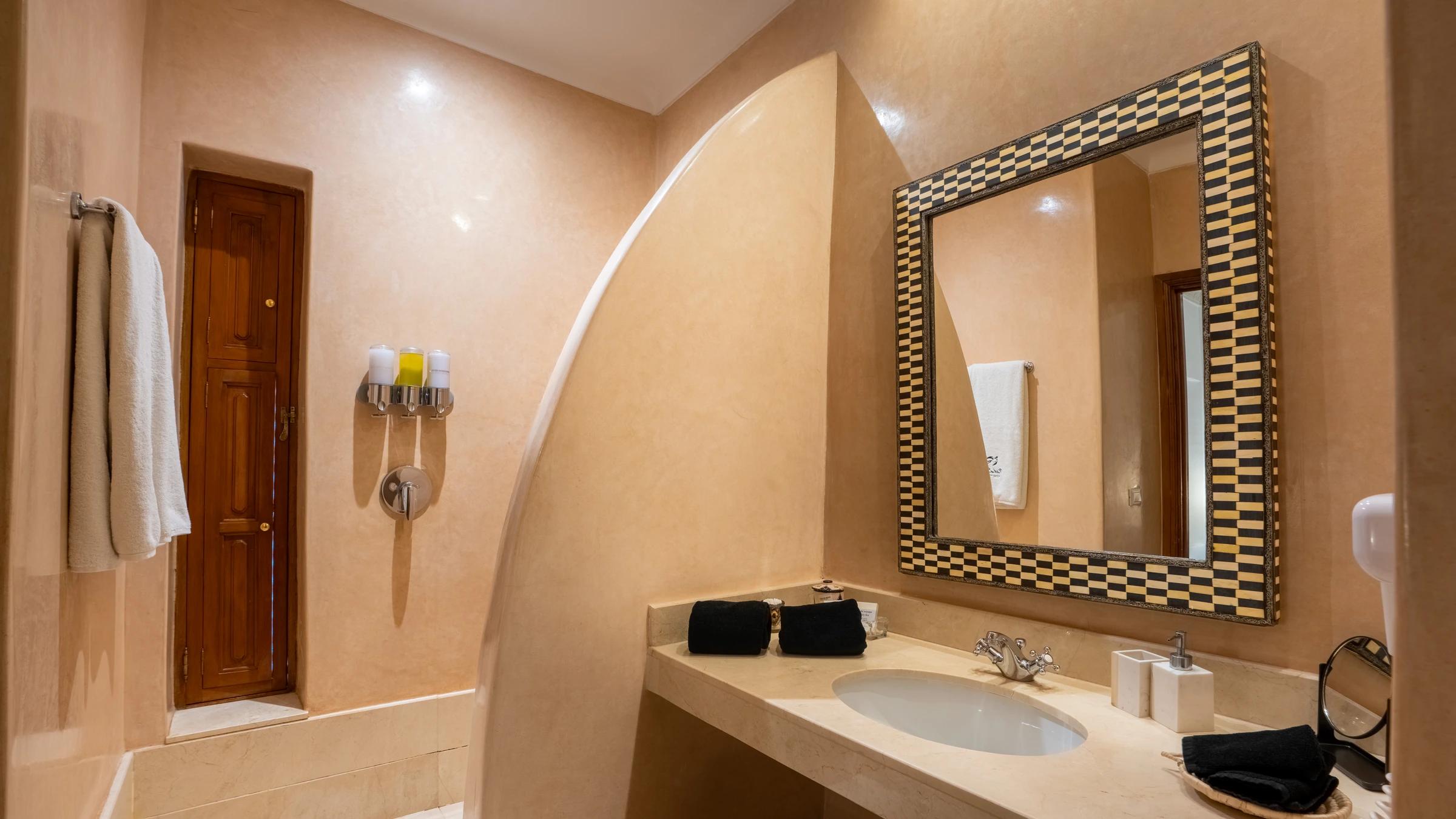 Bacha Room — Bathroom