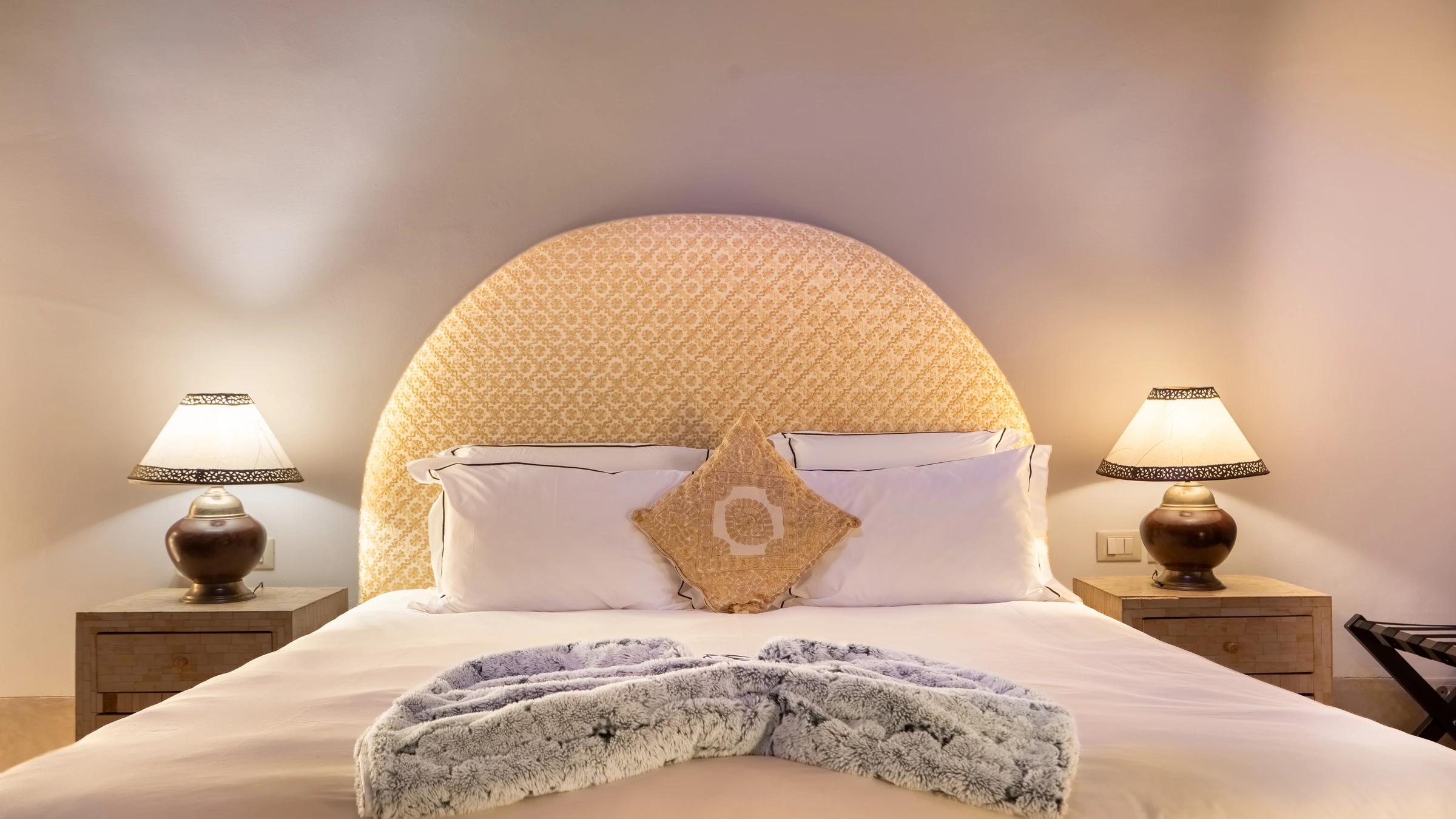Moroccan Suite — Bed and textiles