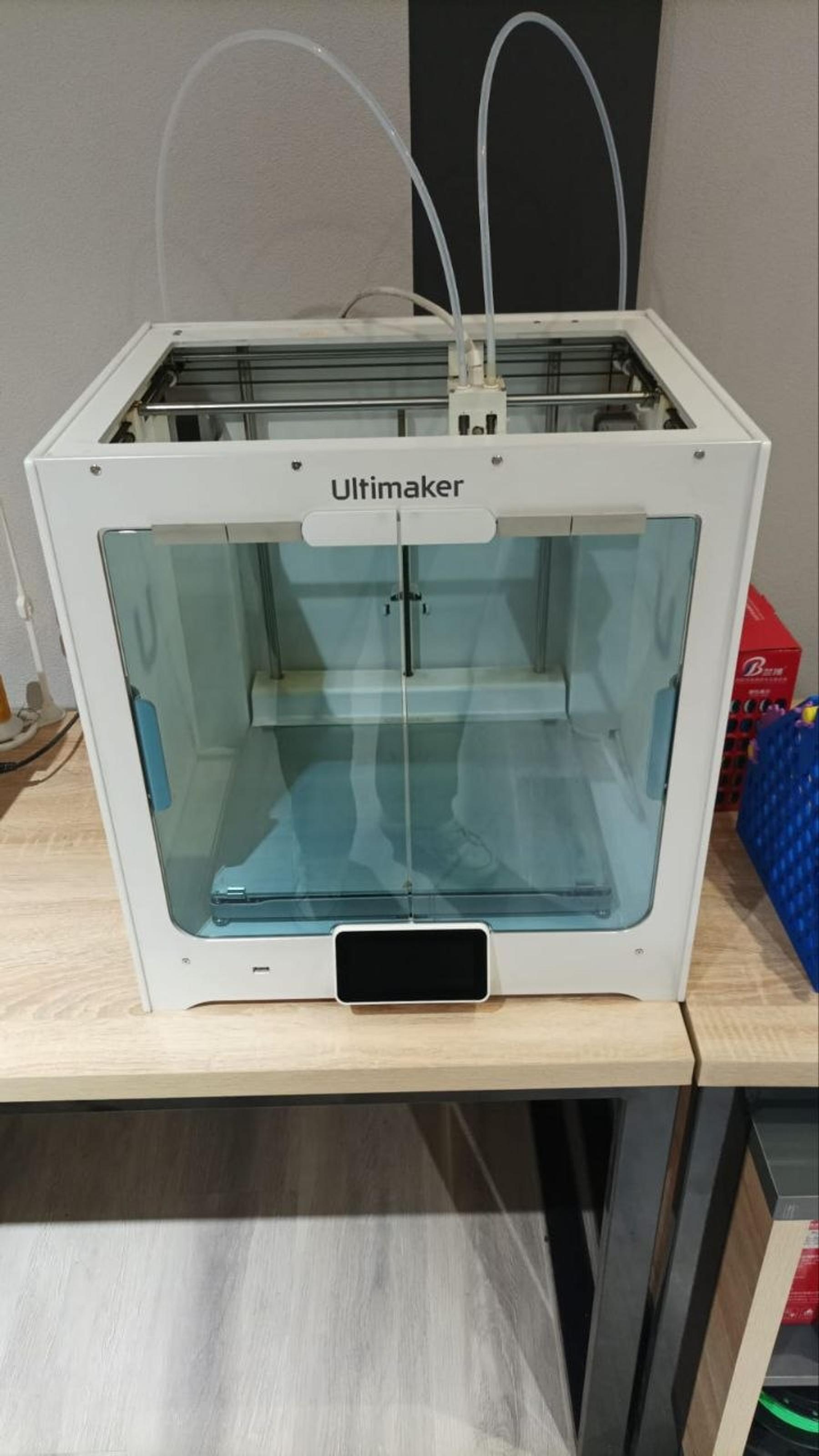 3D принтер (2 головки) Ultimaker S5