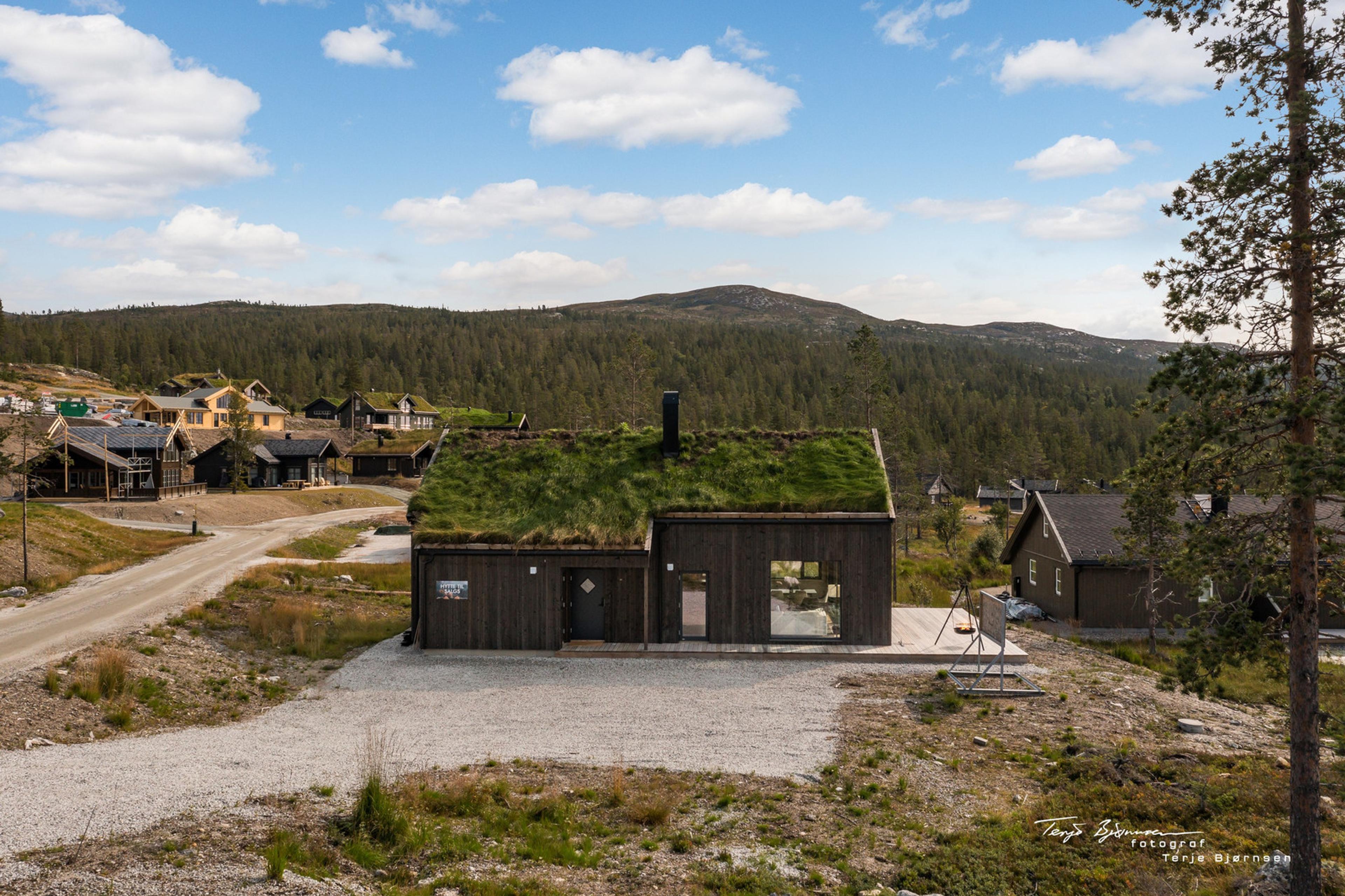 Innflytningsklar Grid Pluss, ny og møblert moderne hytte med SKI IN/OUT 