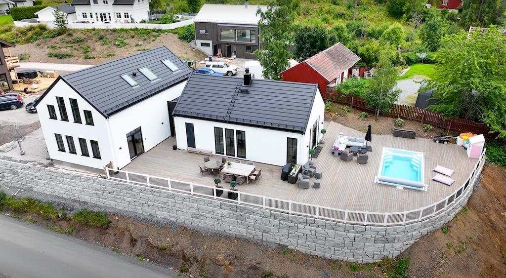 Bilde av en kundetilpasset versjon av atriumhuset Jarlsberg fra Blink Hus