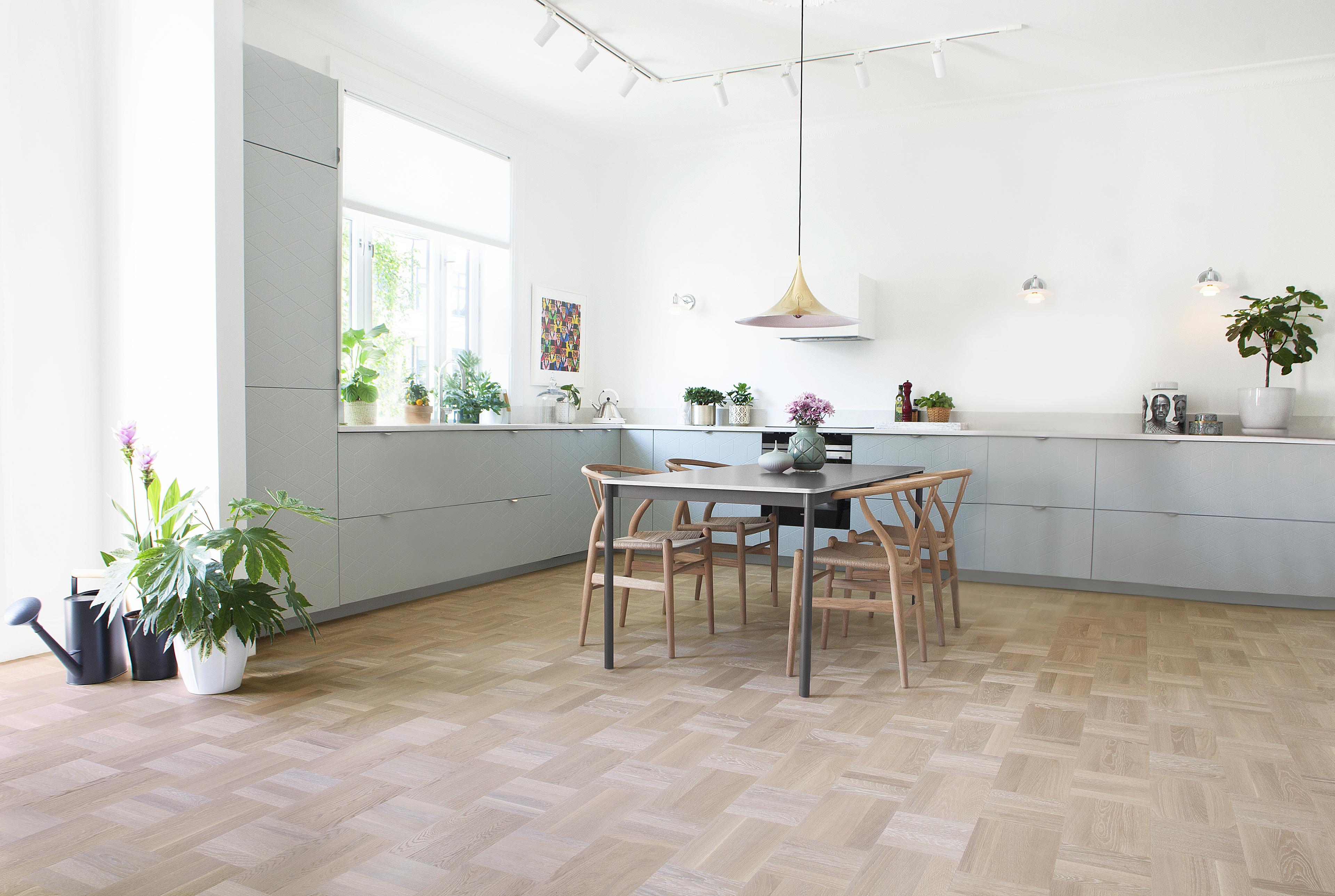 Lekkert kjøkken med rikelig oppbevaring