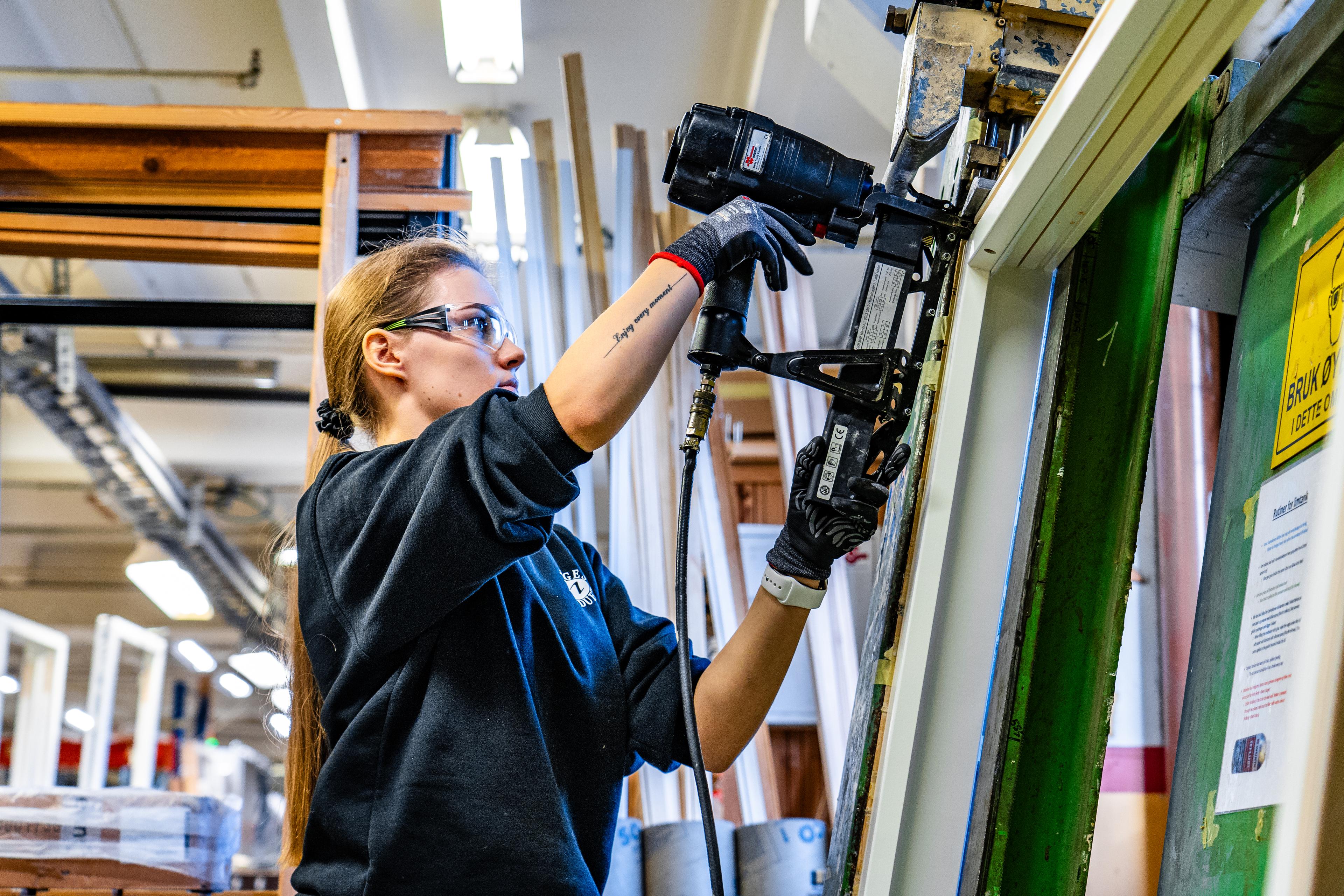 Bilde fra fabrikken til Norgesvinduet