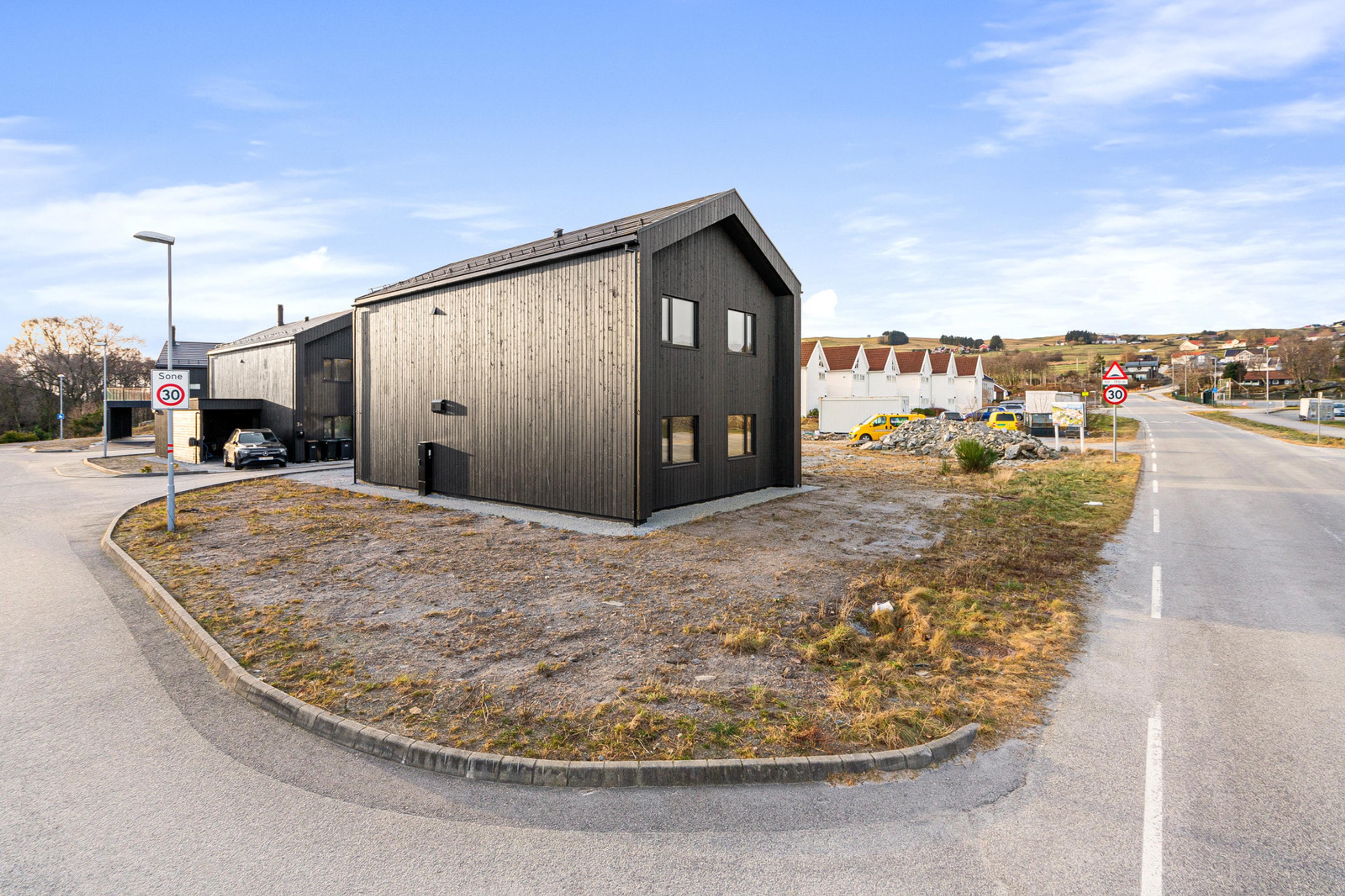 Ingermarka, Østhusvik Lekkert hus med integrert carport