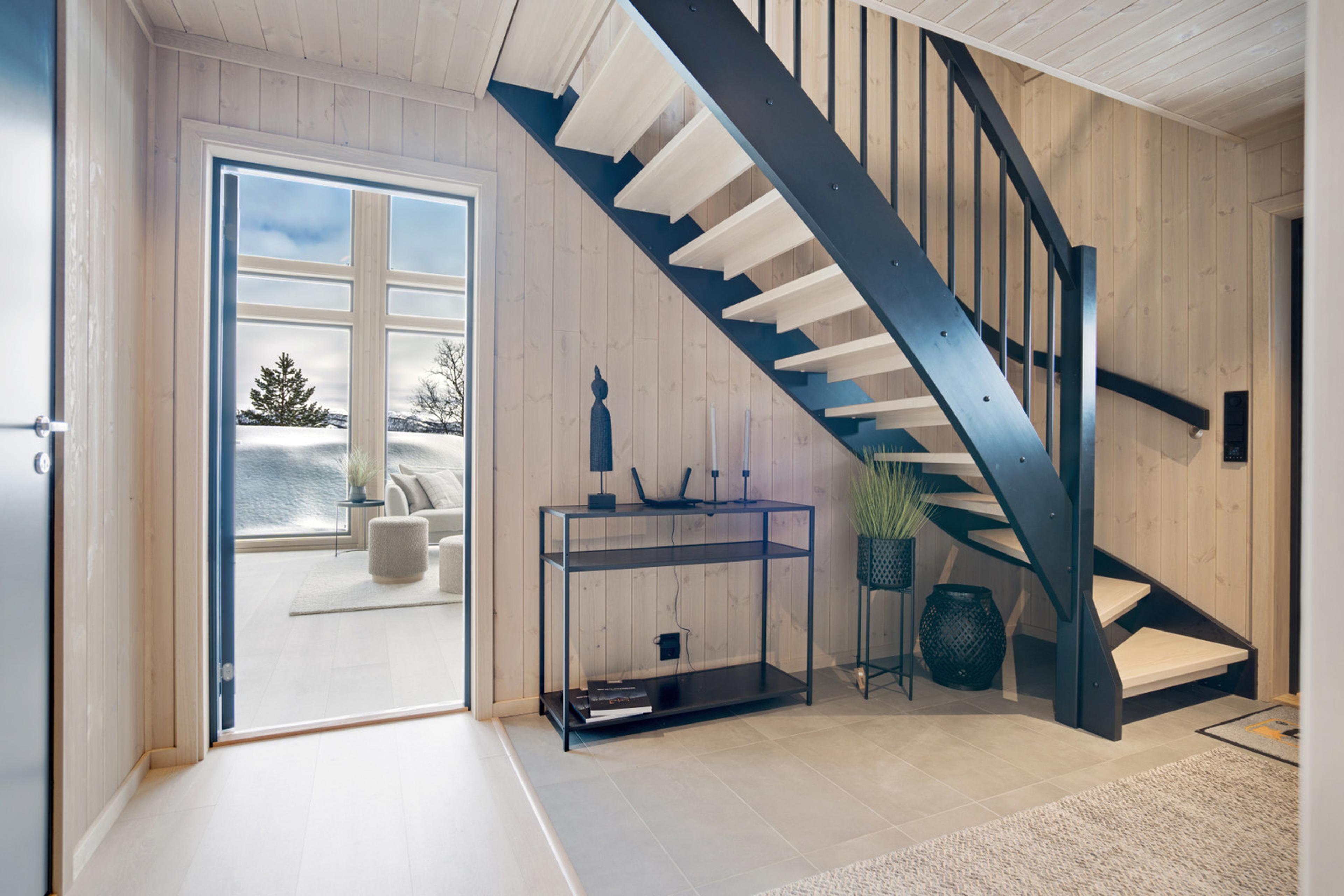 INNFLYTNINGSKLAR møblert hytte på Vågsli - NY hytte med meget høy standard!